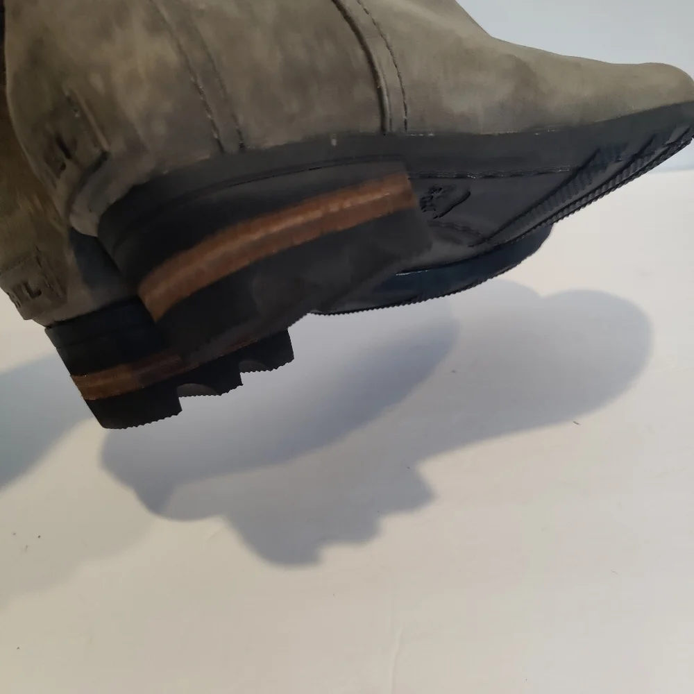 Sorel Waterproof Leather Gray Lolla ankle bootie